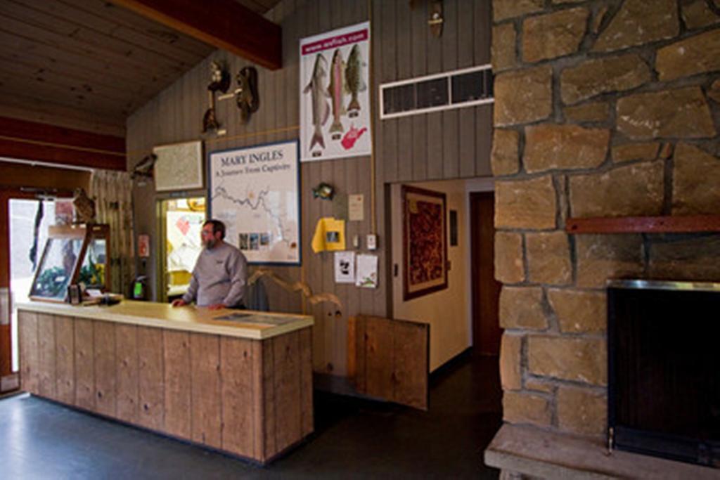 Pipestem Resort State Park Interior foto