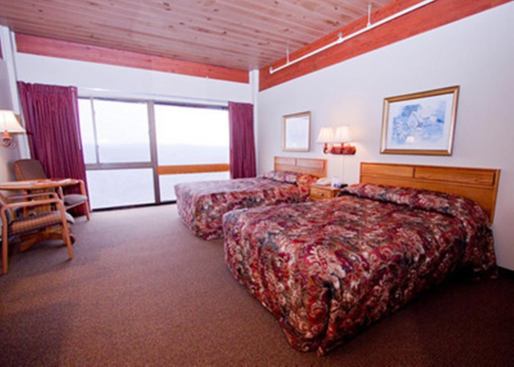 Pipestem Resort State Park Zimmer foto