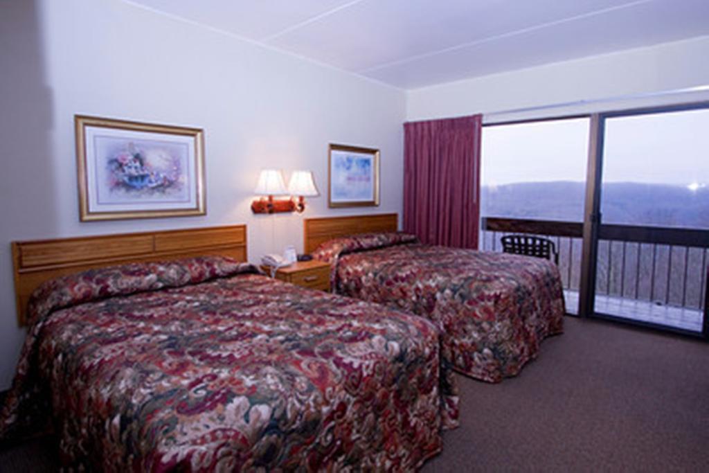 Pipestem Resort State Park Zimmer foto